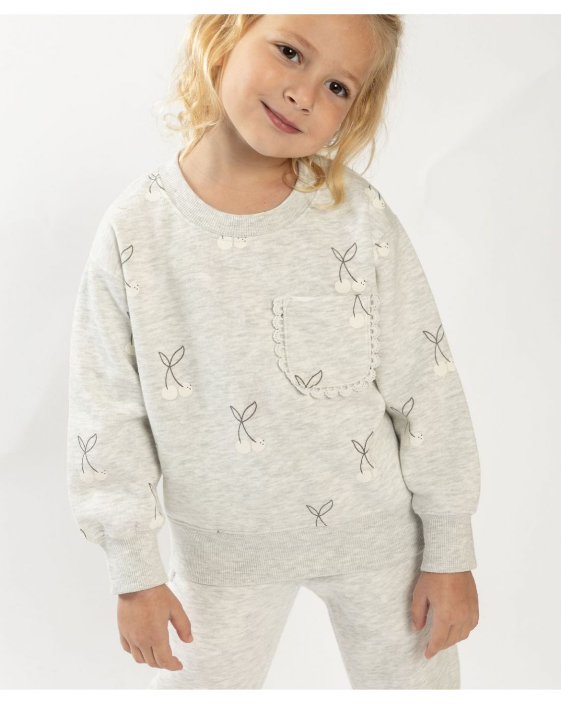 Sweatshirt And Pants Set KF4