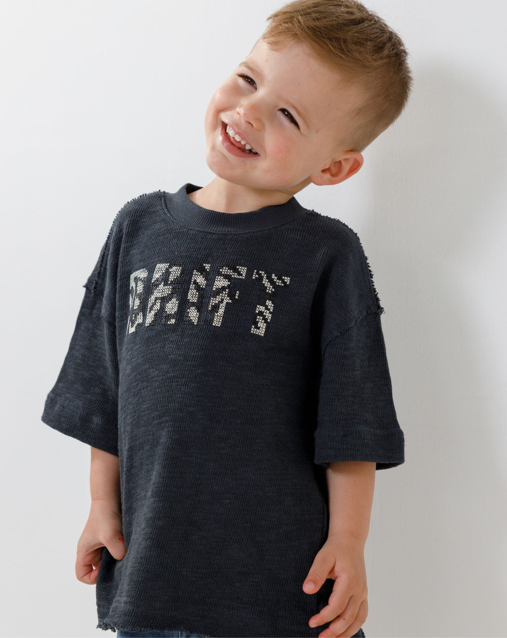 Oversize T-Shirt with Raw-Edges A