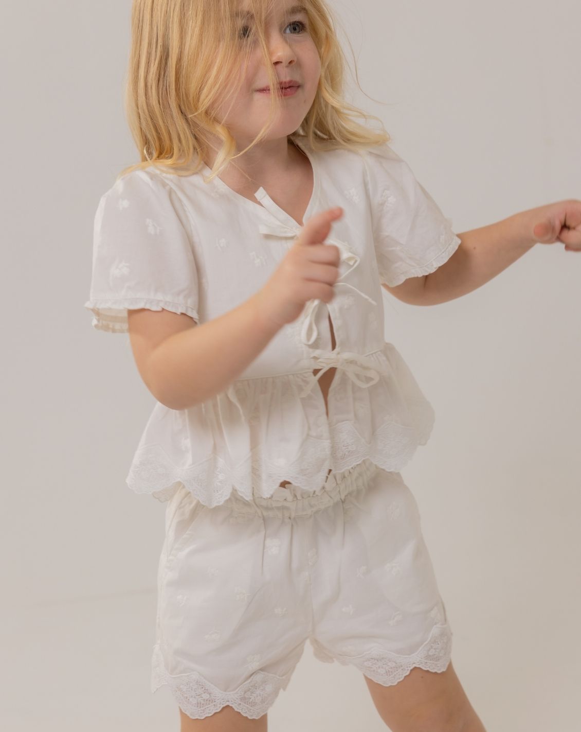 Short Paperbag Woven Pants H