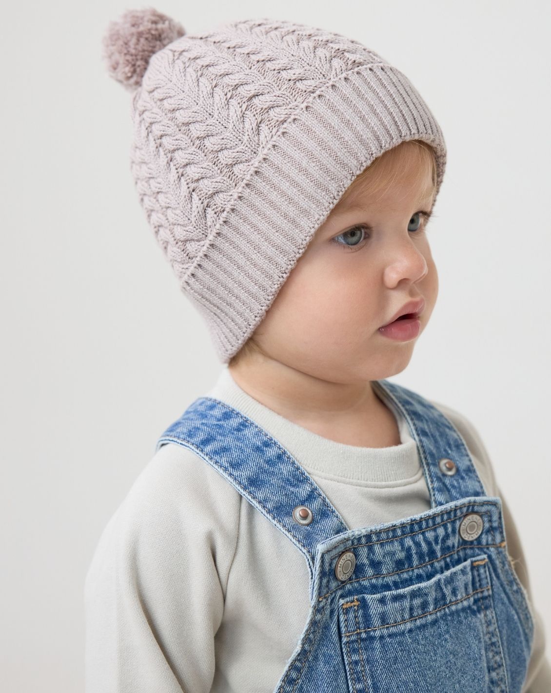 Knitted Hat With Pom-Pom S