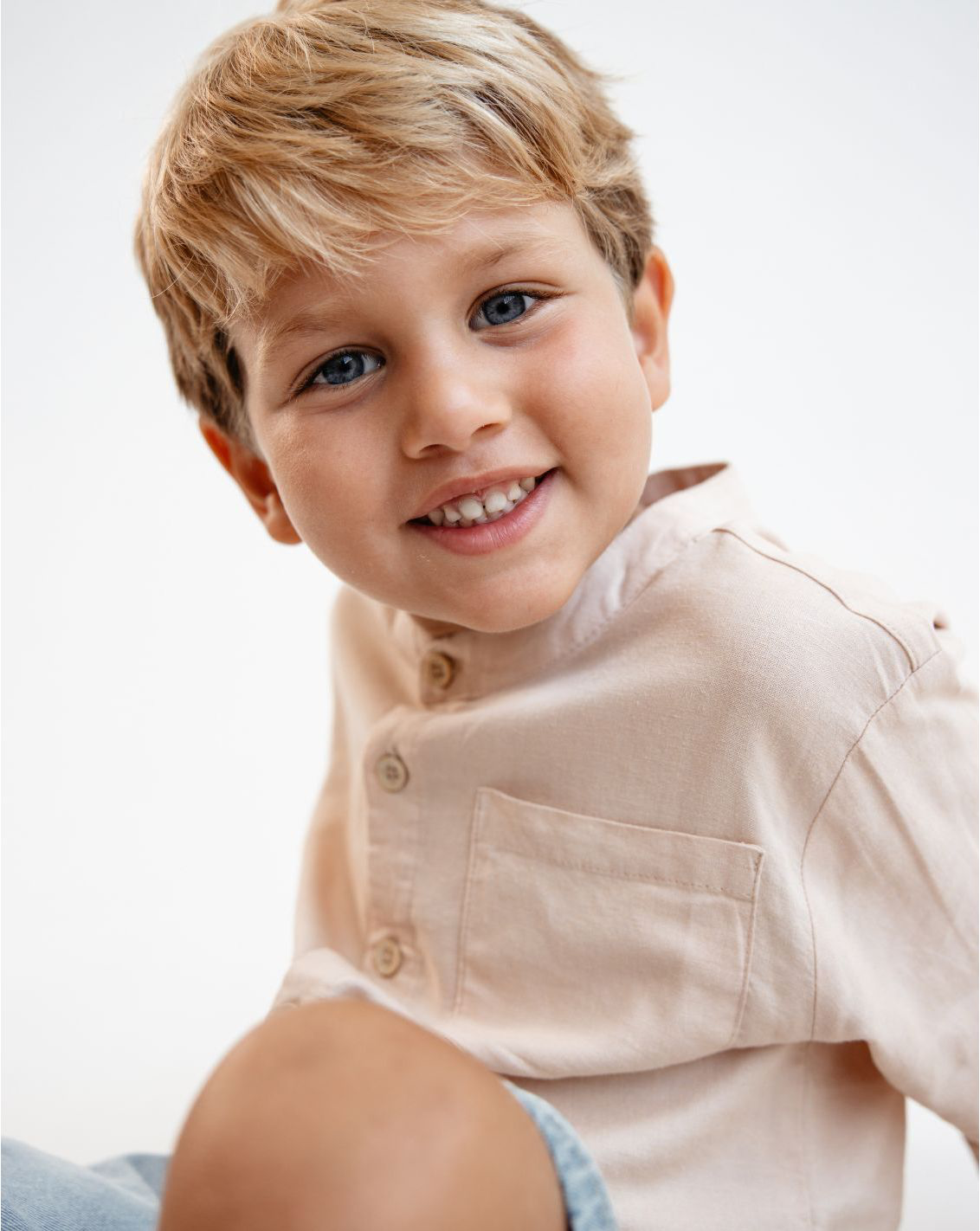 Buttoned Linen Shirt With Grandad Collar WB15