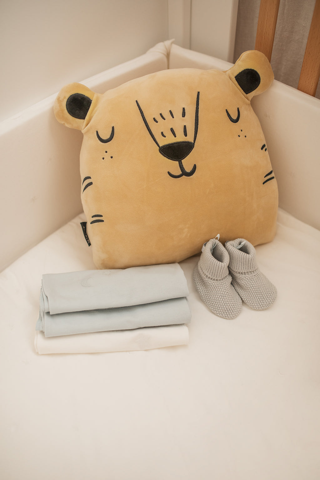 หมอนกำมะหยี่ - BEAR