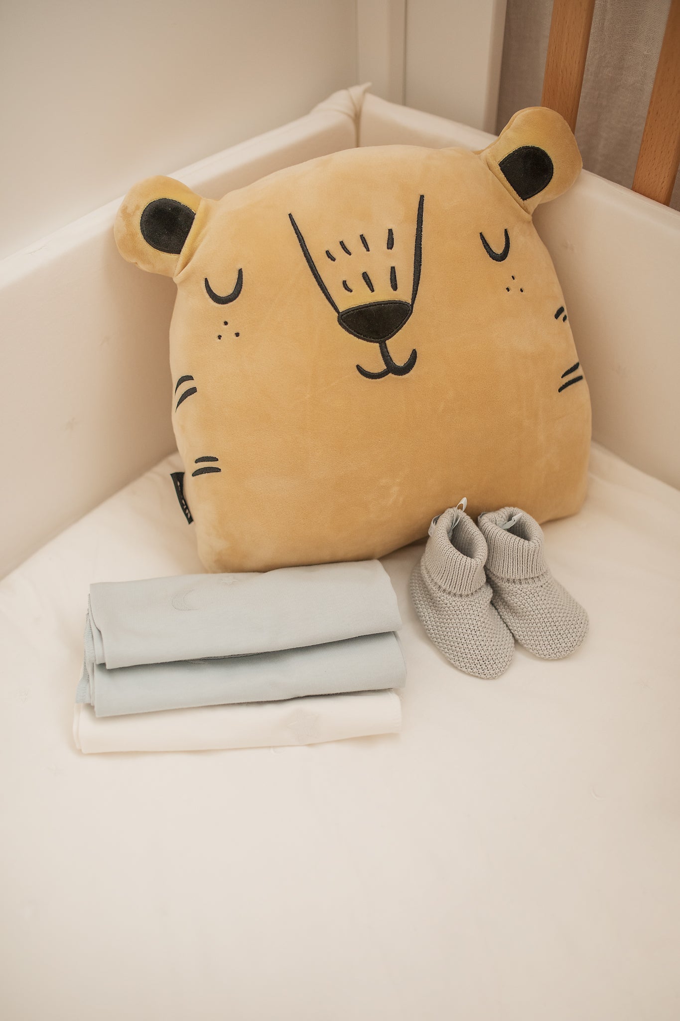 หมอนกำมะหยี่ - BEAR