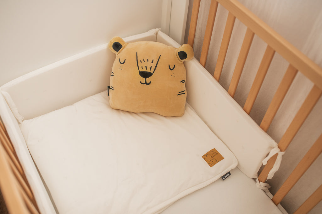 หมอนกำมะหยี่ - FOX