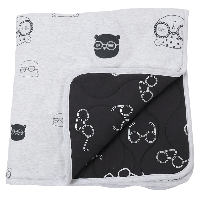 Small Reversible Winter Quilt 80 x 80cm