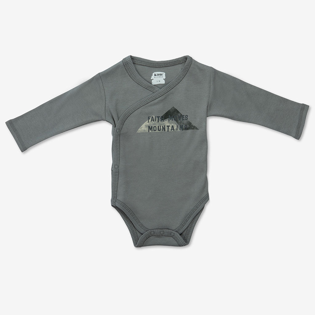 赤ちゃんを迎えるための新生児ギフトバスケット