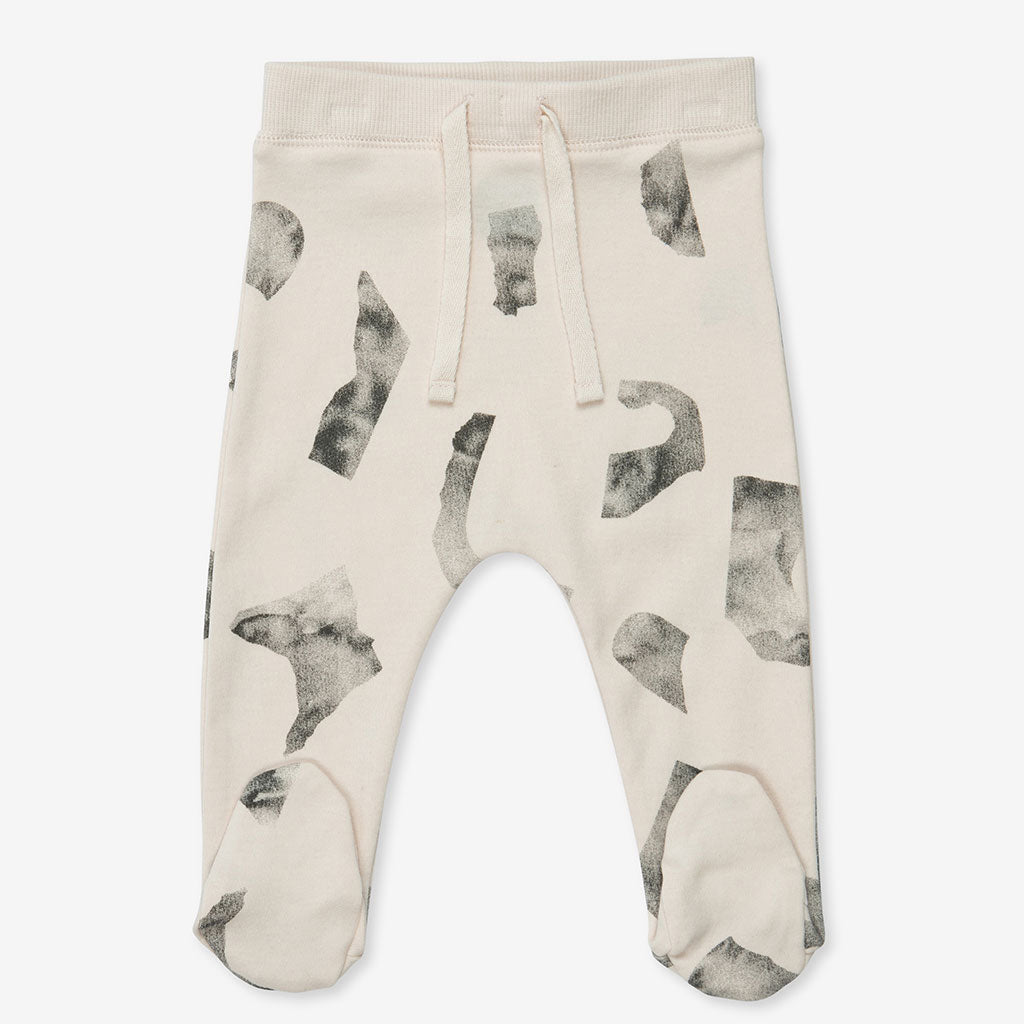 赤ちゃんを迎えるための新生児ギフトバスケット