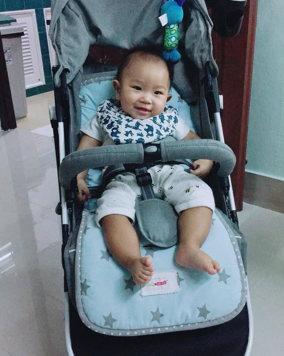 เบาะรอง 2 in 1ใช้ได้กับทั้งรถเข็นและคาร์ซีททุกรุ่น