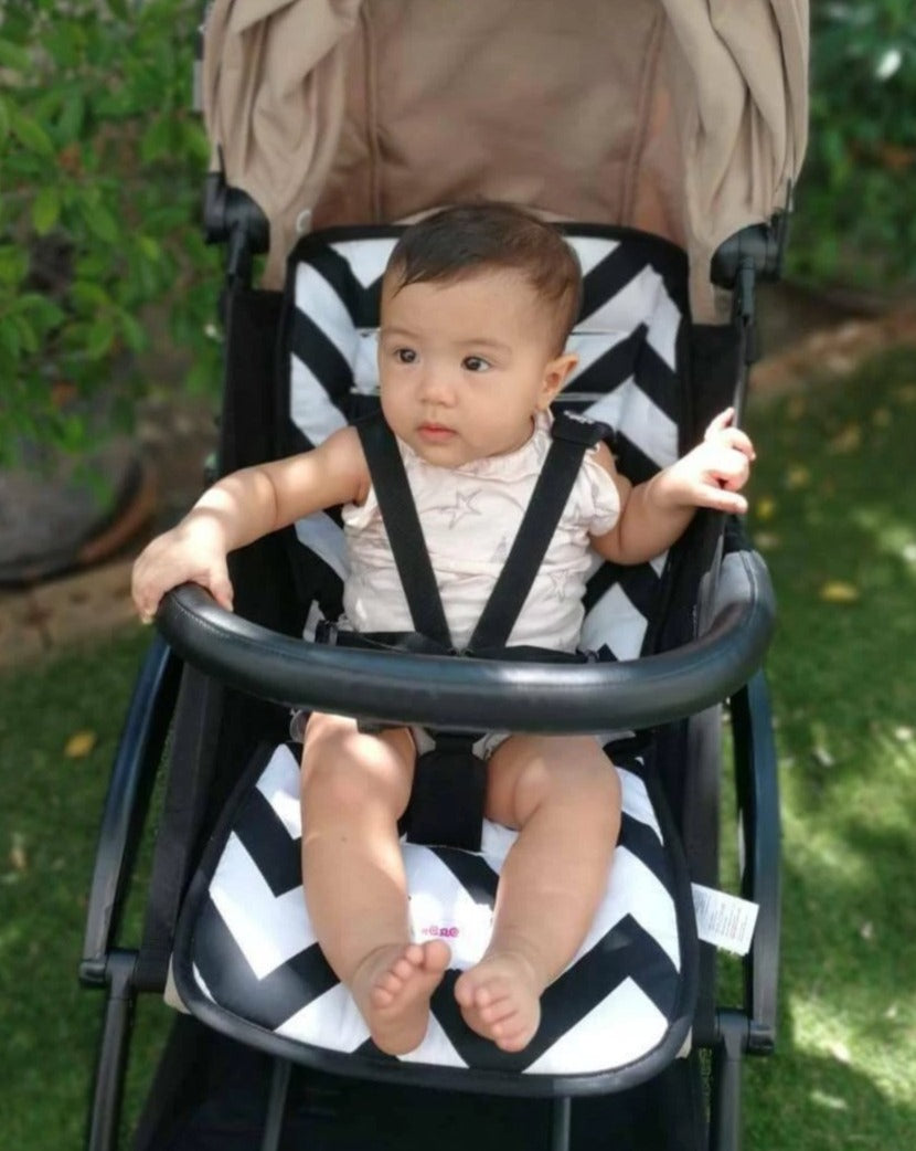 เบาะรอง 2 in 1ใช้ได้กับทั้งรถเข็นและคาร์ซีททุกรุ่น