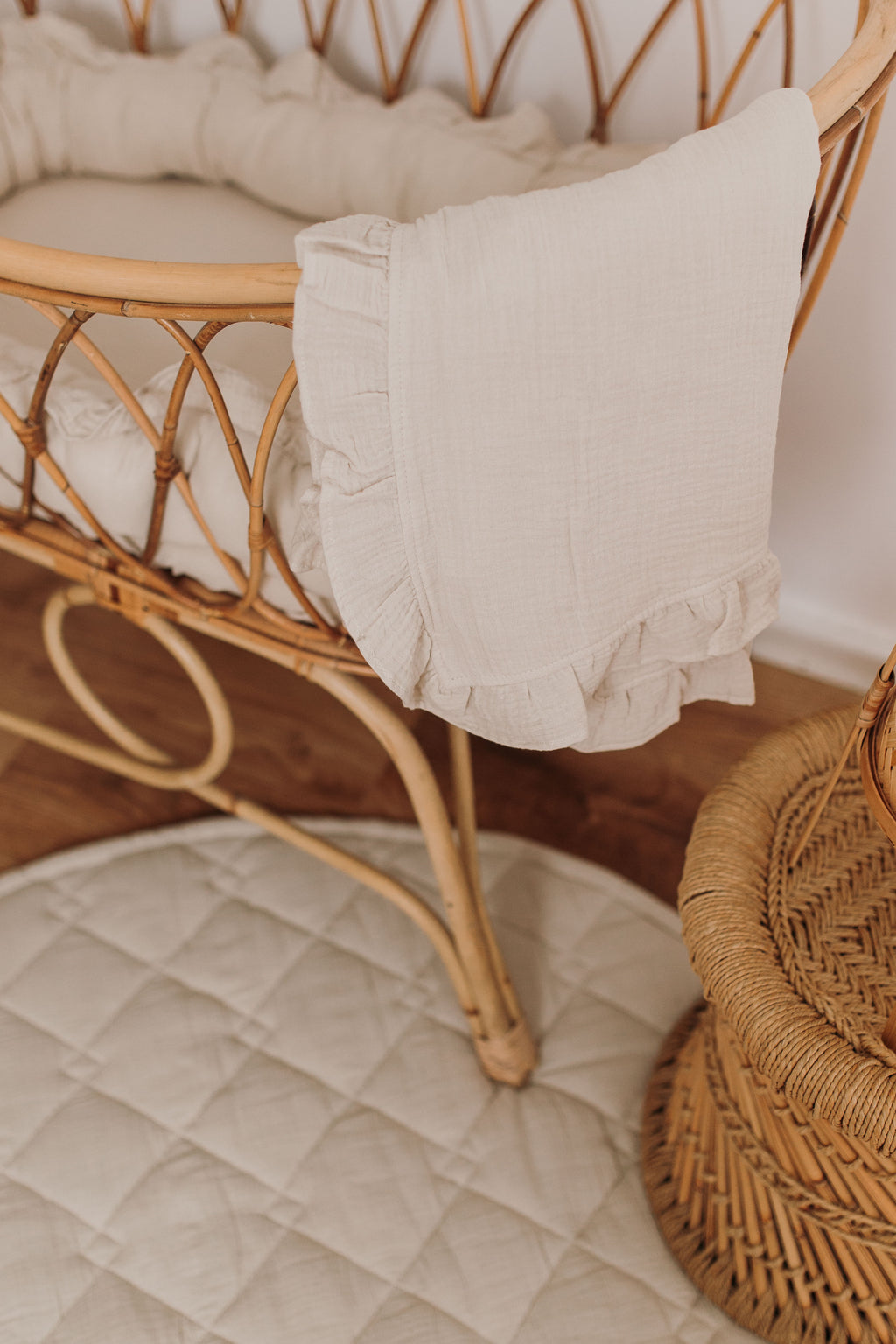 เสื่อเล่นผ้าฝ้ายมัสลินทรงกลมแบบเย็บลายควิลท์ ขนาด 120 ซม.