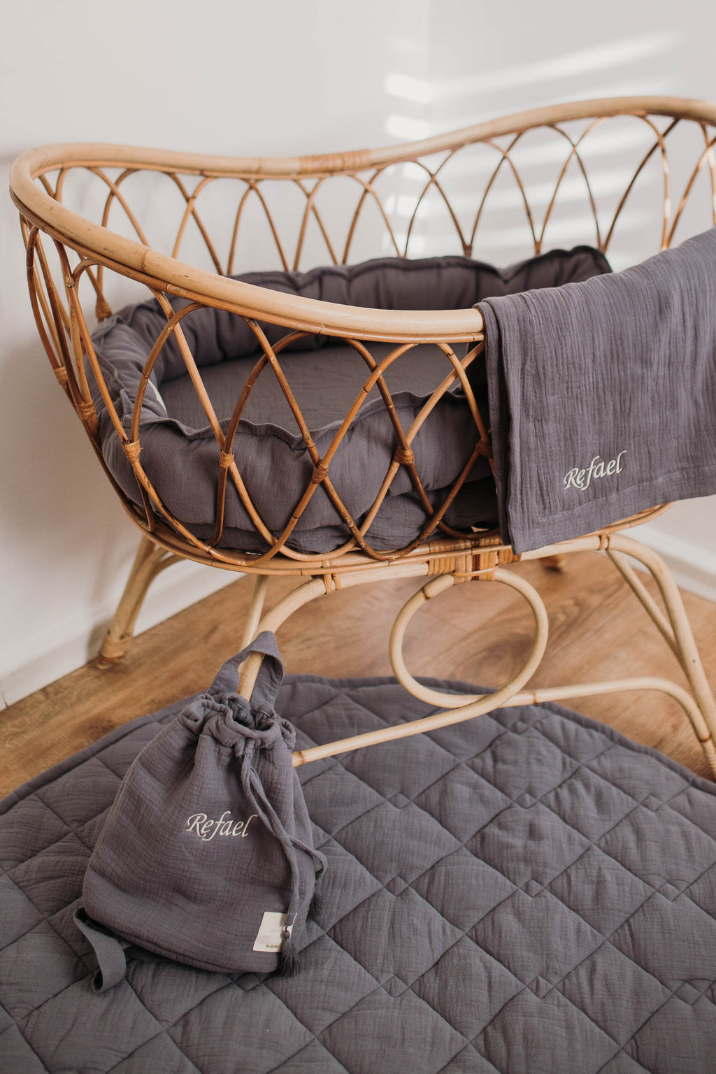 เสื่อเล่นผ้าฝ้ายมัสลินทรงกลมแบบเย็บลายควิลท์ ขนาด 120 ซม.