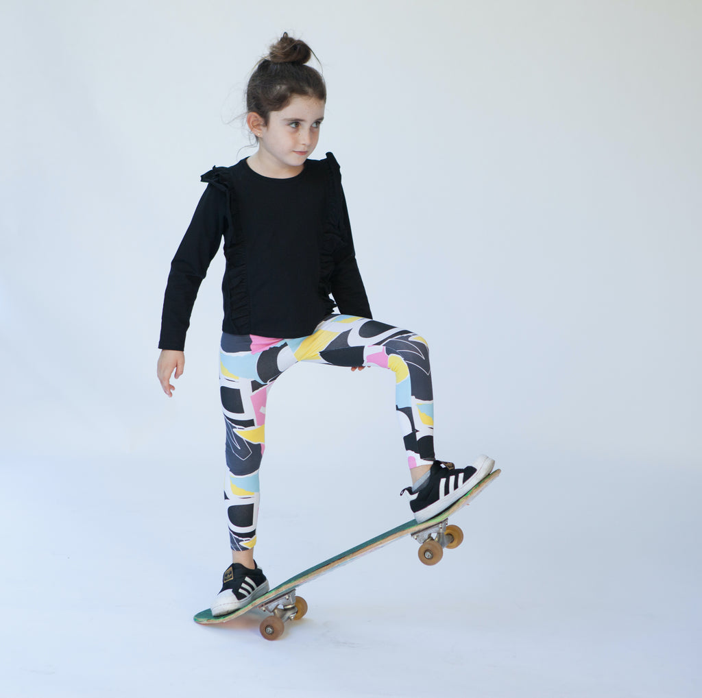 เสื้อระบายข้างสีดำ AB