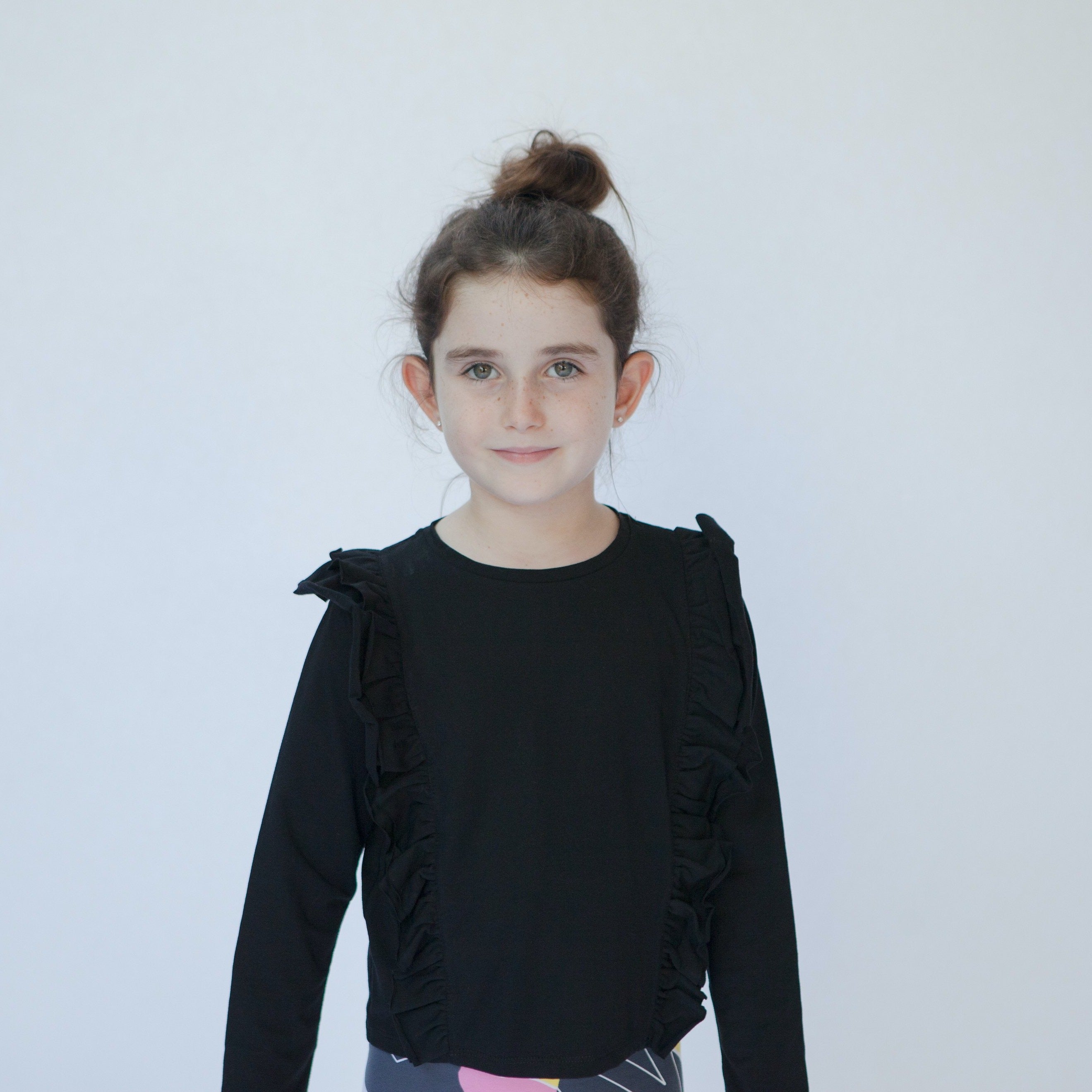 เสื้อระบายข้างสีดำ AB